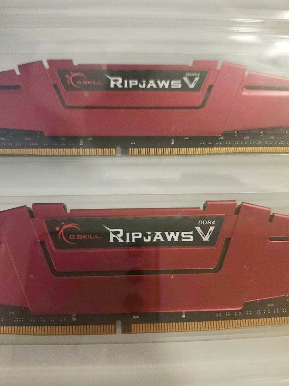 NEVER USED  G skill ripjaws 3200 ddr4 16x2 (32) red 32 gigs total Ram